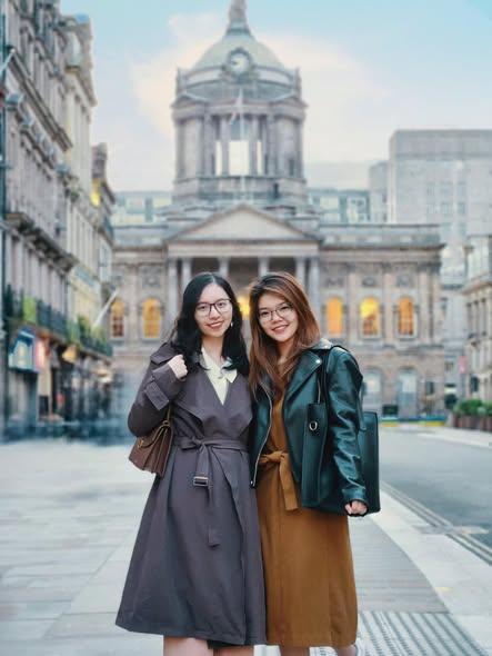 Mới ở có 1 năm mà cứ như sắp thành cư dân dài hạn thành phố Li vơ pun đến nơi 🤣 Thỉnh thoảng được d